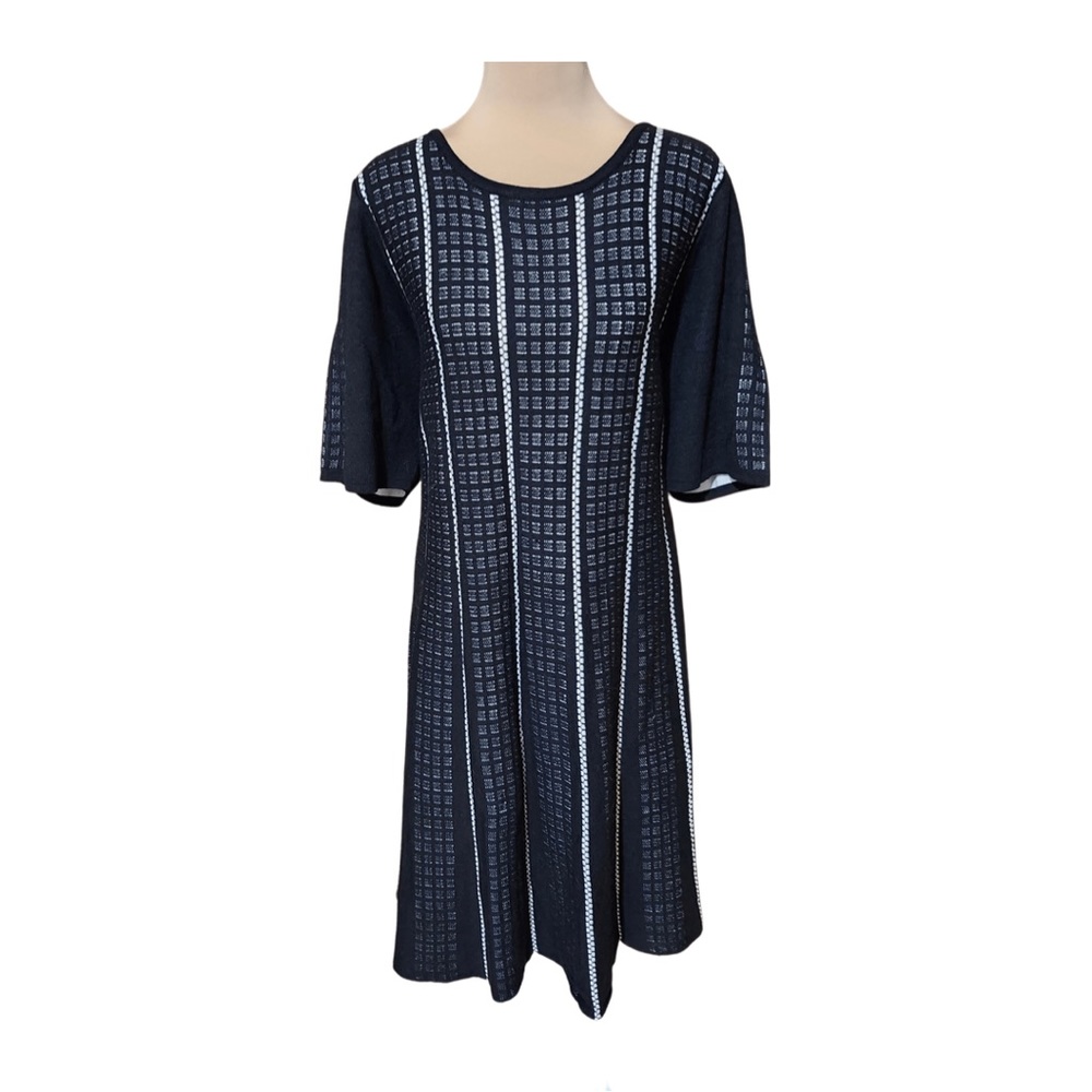 Studio One Sweater Dress Black and White